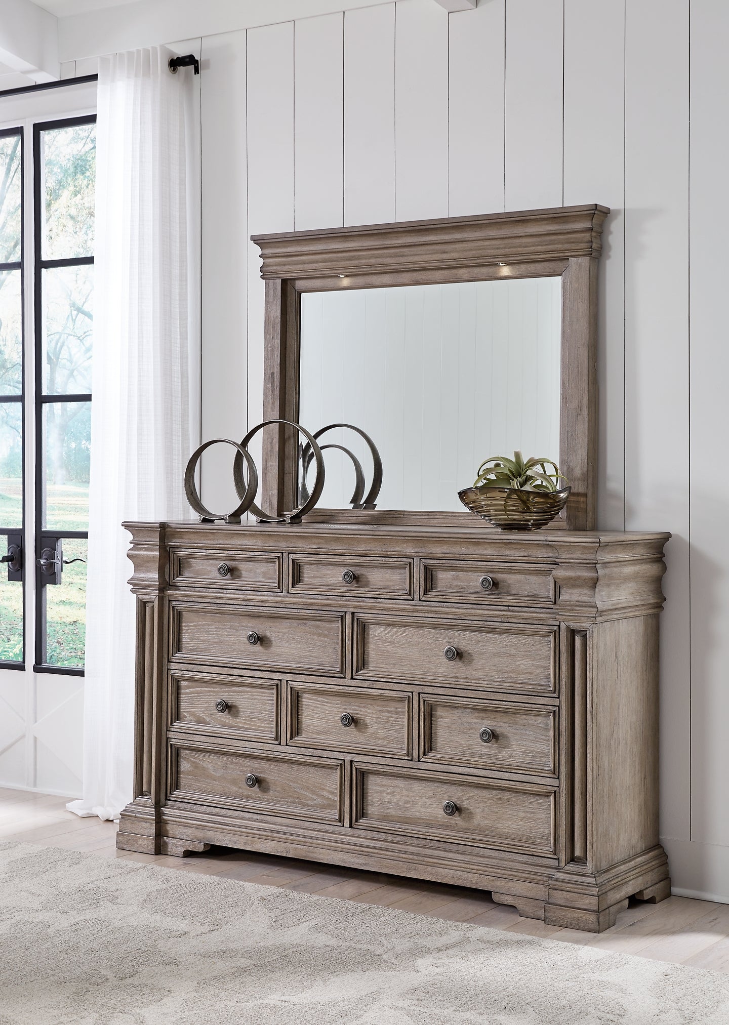 Blairhurst King Panel Bed with Mirrored Dresser, Chest and Nightstand